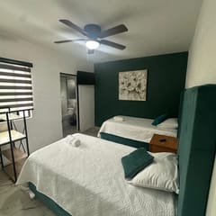 Habitación a 1 cuadra de la gran plaza