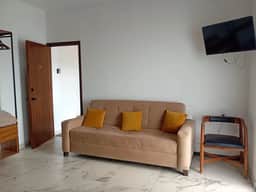 Habitación a 1 cuadra de la gran plaza - Image 2