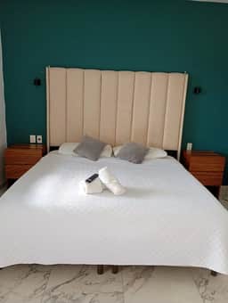 Habitación a 1 cuadra de la gran plaza - Image 5