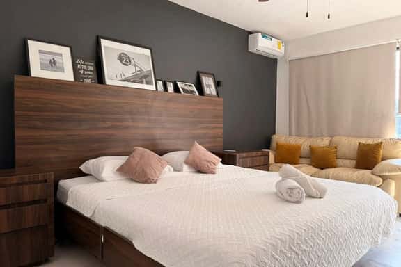 Habitación a 1 cuadra de la gran plaza - Imagen 1
