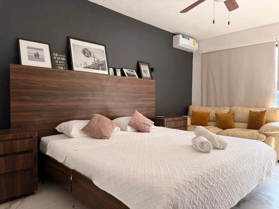 Habitación a 1 cuadra de la gran plaza - Image 1