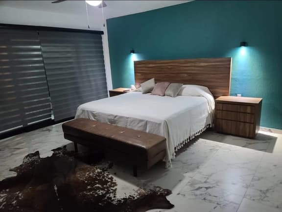 Habitación a 1 cuadra de la gran plaza - Image 1